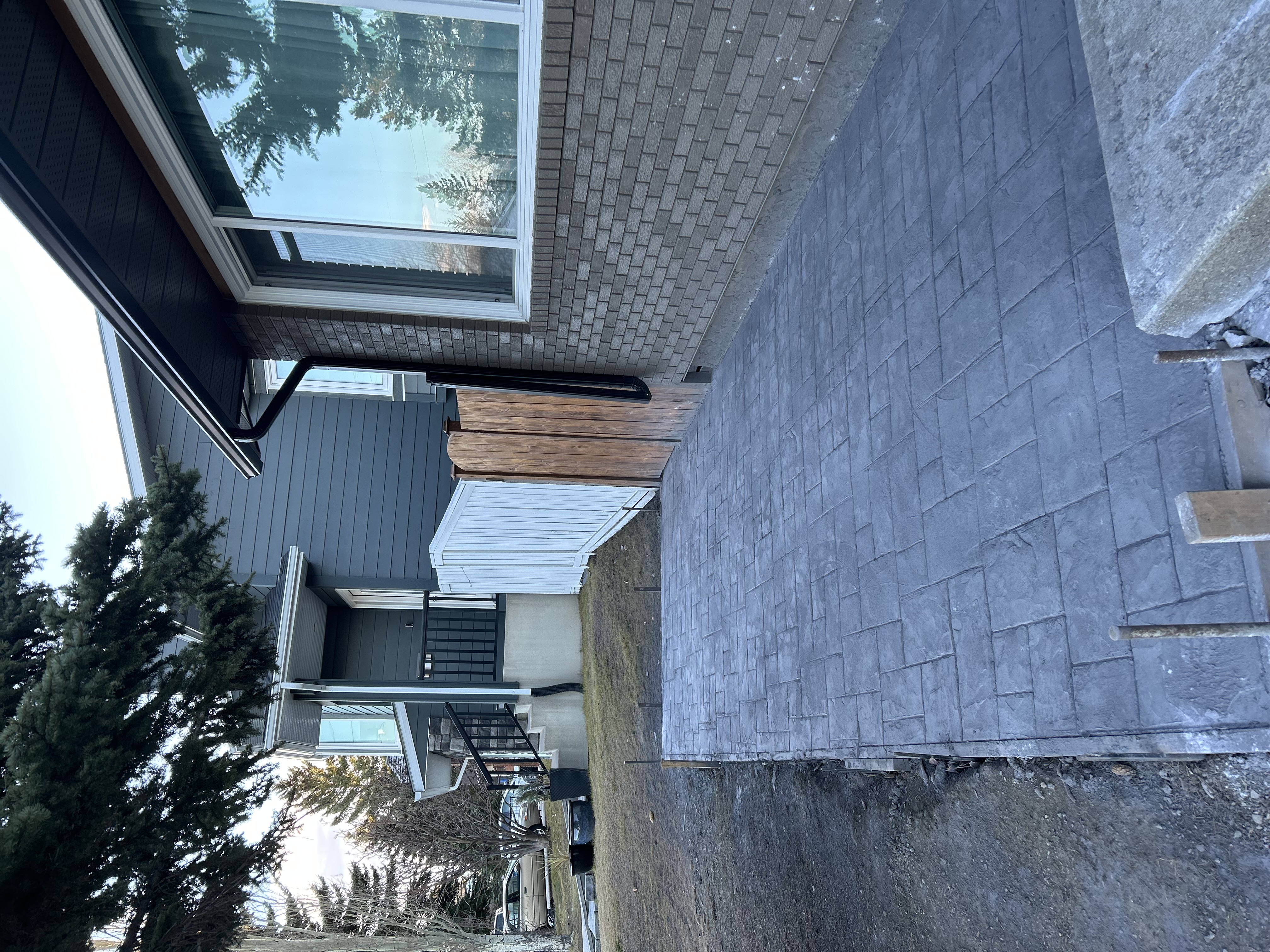 Expert concrete surface finishing technique